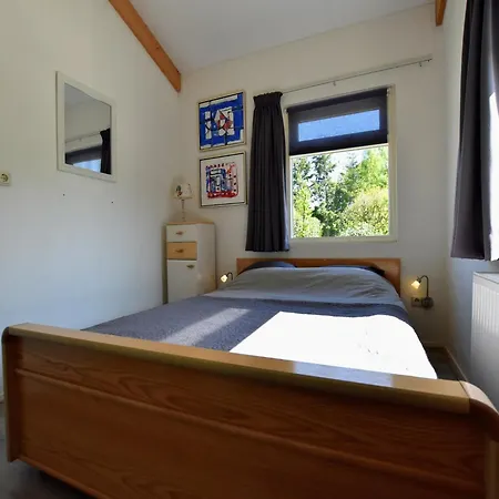 In Near Veluwe, Cleaning Included Feriehus